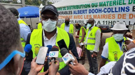 Covid-19 : 5000 masques distribués aux populations de Douala 1er