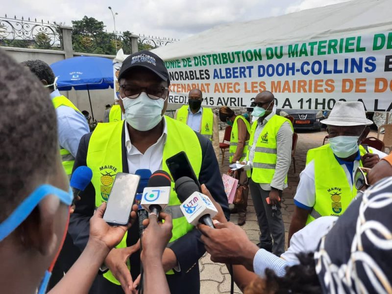Covid-19 : 5000 masques distribués aux populations de Douala 1er