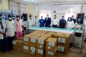 Covid-19 : L’Oms renforce la prévention dans des hôpitaux à Douala