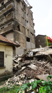 L’immeuble de la mort fait toujours peur à Douala